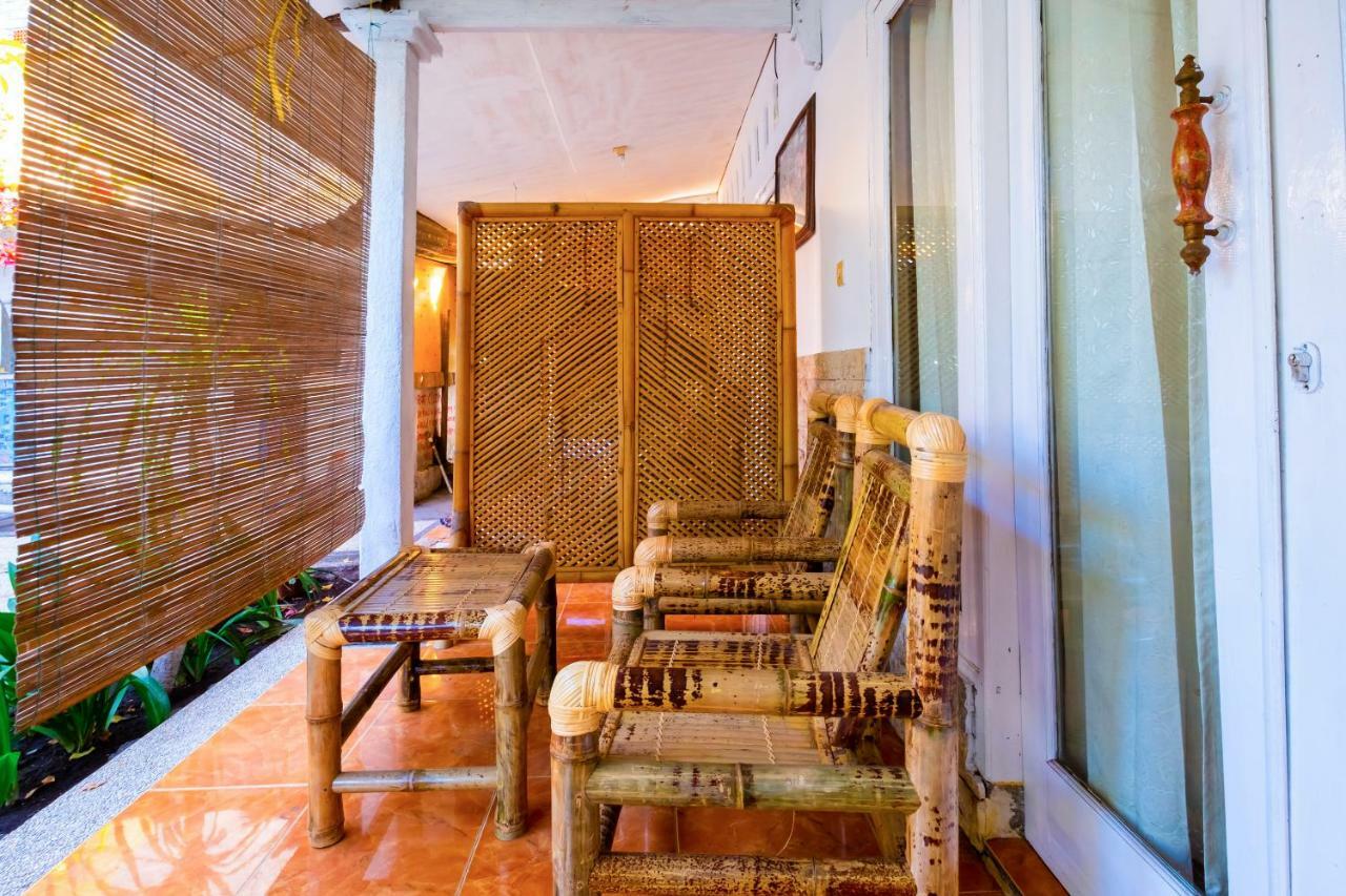 Hotel Oyo 1373 Chili Gili Gili Trawangan Exterior foto